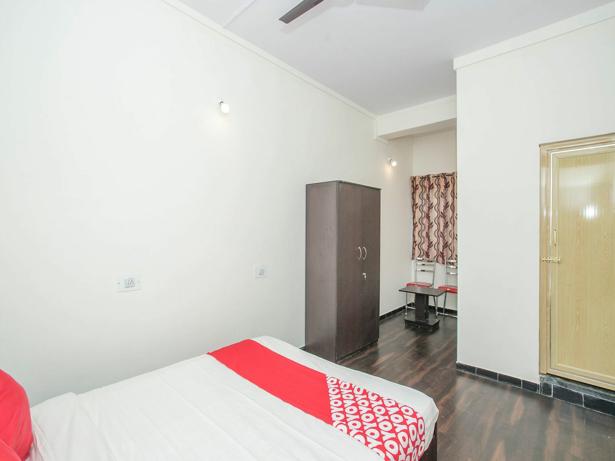 Hotel Oyo 14430 Sunshine Grand Bangalore Exterior foto