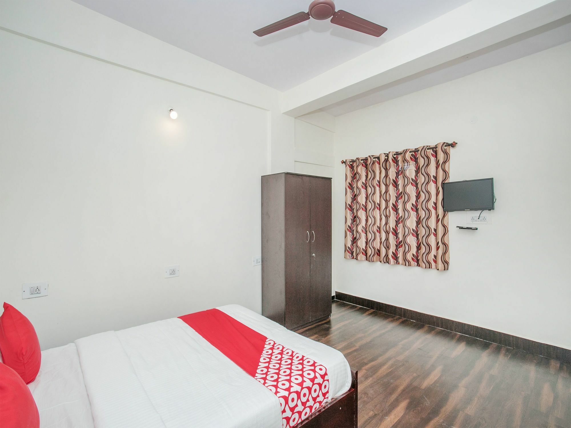 Hotel Oyo 14430 Sunshine Grand Bangalore Exterior foto