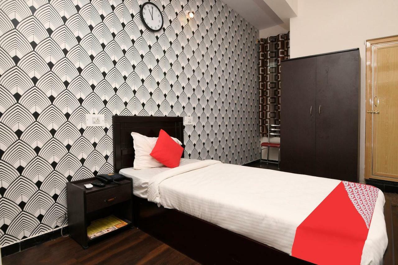 Hotel Oyo 14430 Sunshine Grand Bangalore Exterior foto